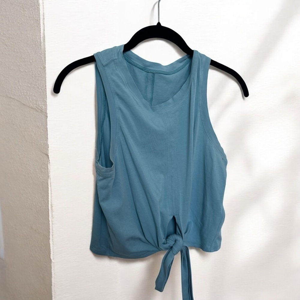 Lululemon tie up Sleeveless top 4
